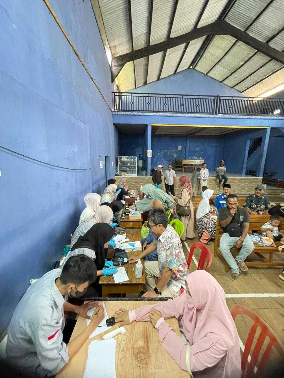 Mahasiswa KKN Gradasi Gelar Cek Kesehatan Gratis dan Seminar Bahaya Merokok di Dekat Anak di Desa Sukatani